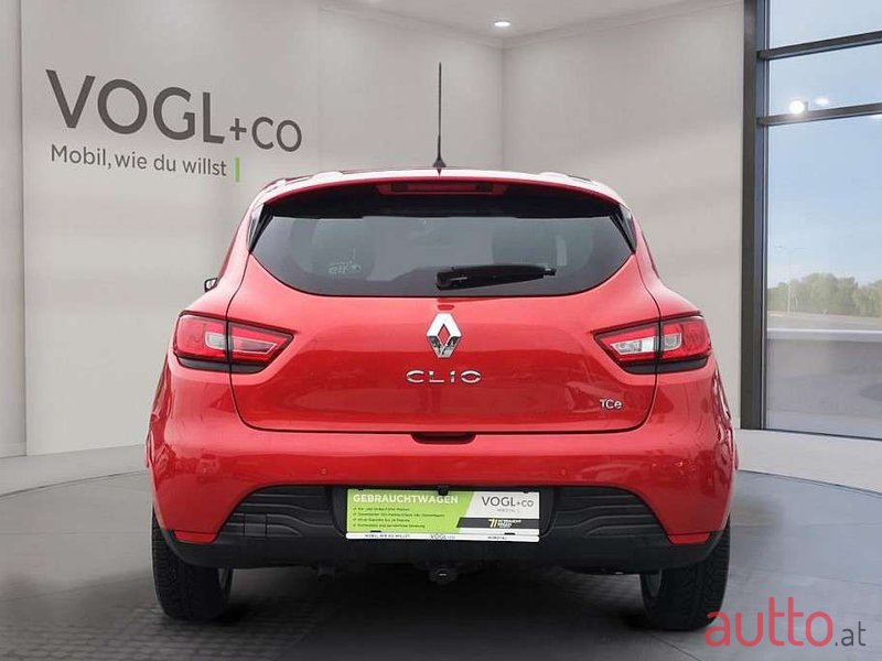 2015' Renault Clio photo #6