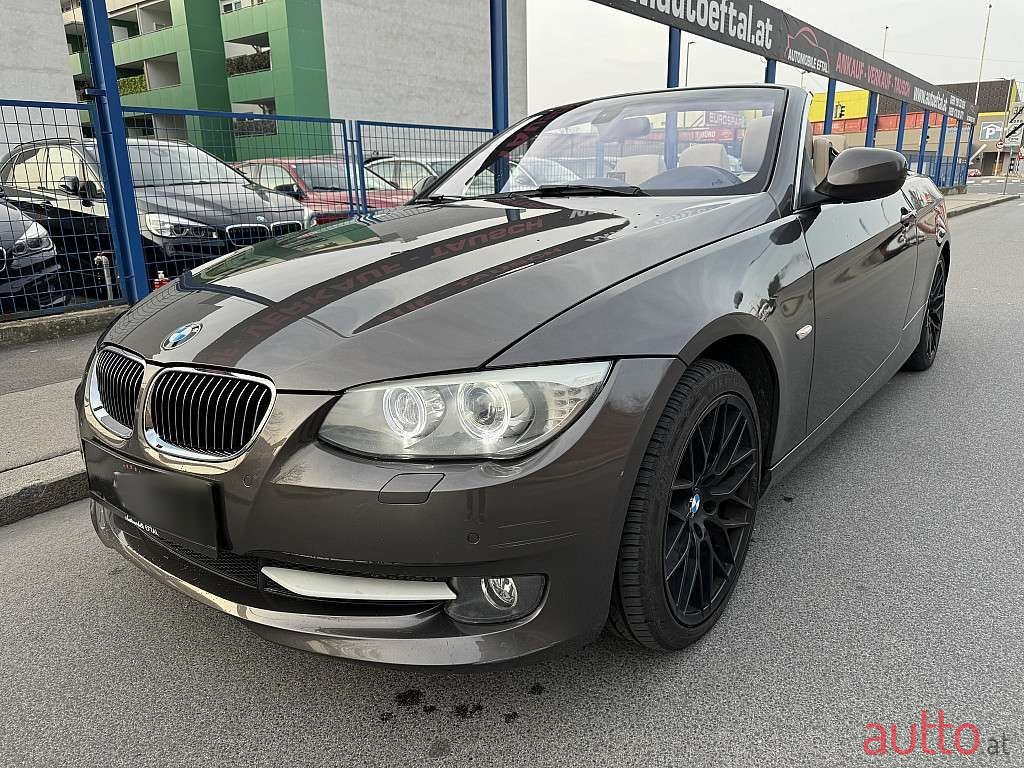 2011' BMW 3Er-Reihe photo #2