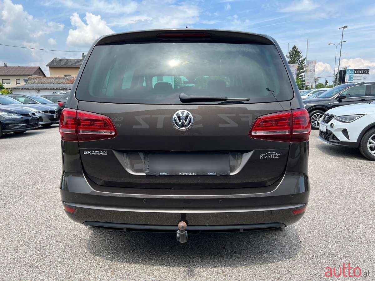 2019' Volkswagen Sharan photo #4