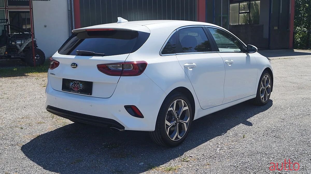 2021' Kia Ceed photo #5