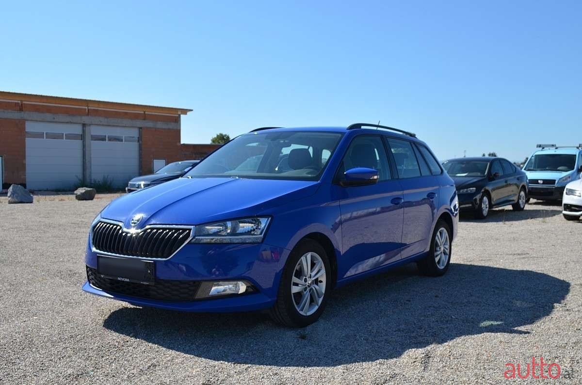 2022' Skoda Fabia photo #2