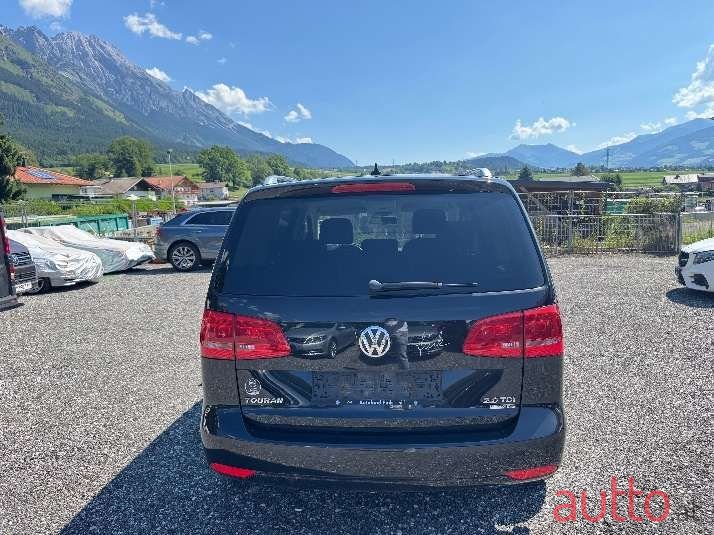 2014' Volkswagen Touran photo #4