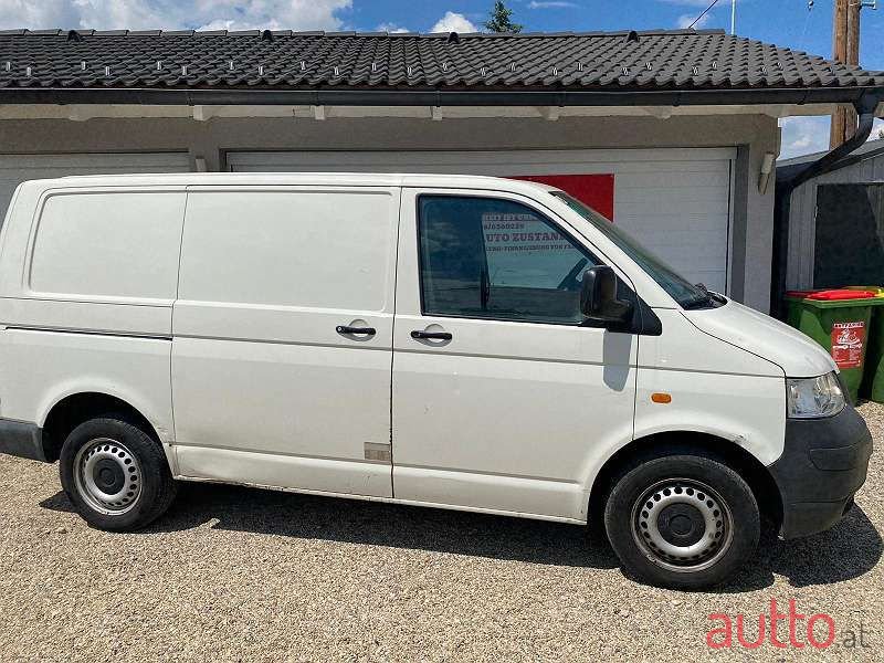 2008' Volkswagen T5 photo #3