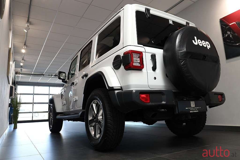 2019' Jeep Wrangler photo #5