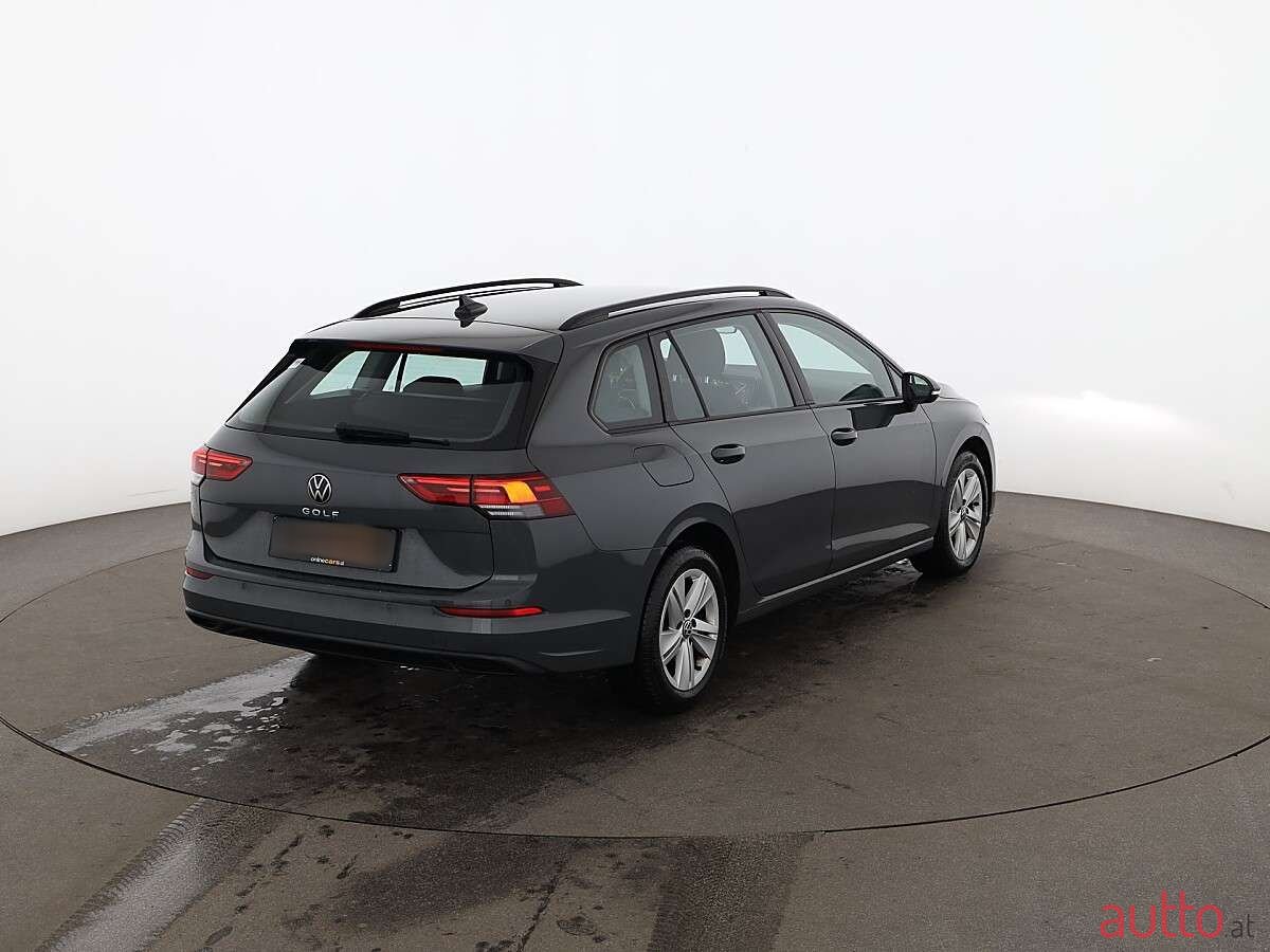 2021' Volkswagen Golf photo #3