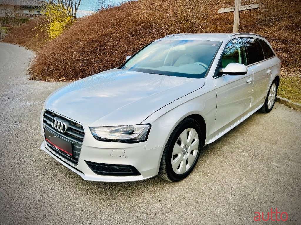 2012' Audi A4 photo #1
