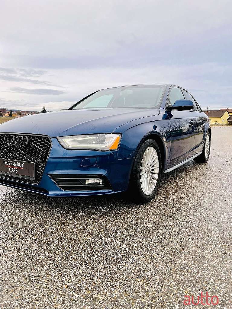 2012' Audi A4 photo #2
