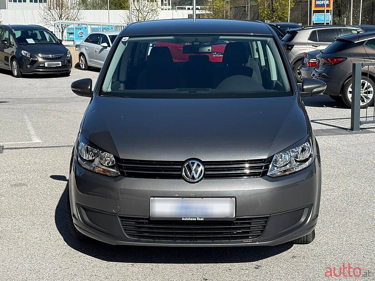 2013' Volkswagen Touran photo #2