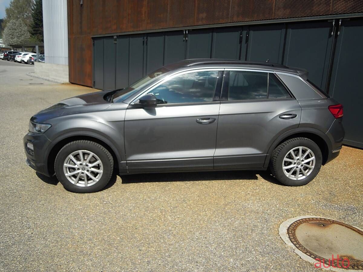 2018' Volkswagen T-Roc photo #2