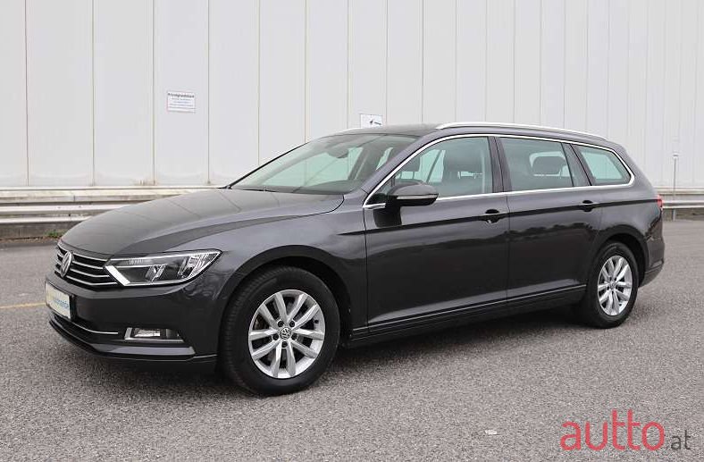 2017' Volkswagen Passat photo #1