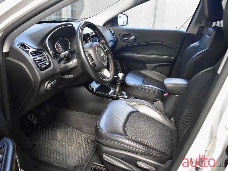 2018' Jeep Compass photo #5