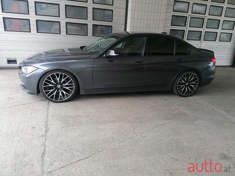 2012' BMW 3Er-Reihe photo #3