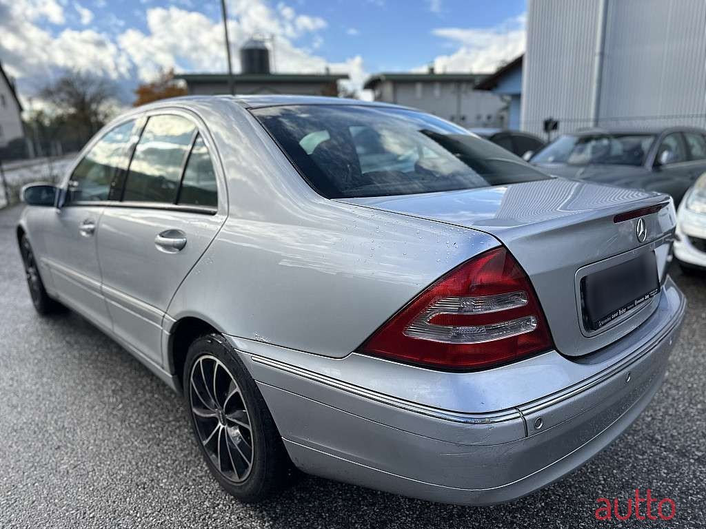 2002' Mercedes-Benz C-Klasse photo #4