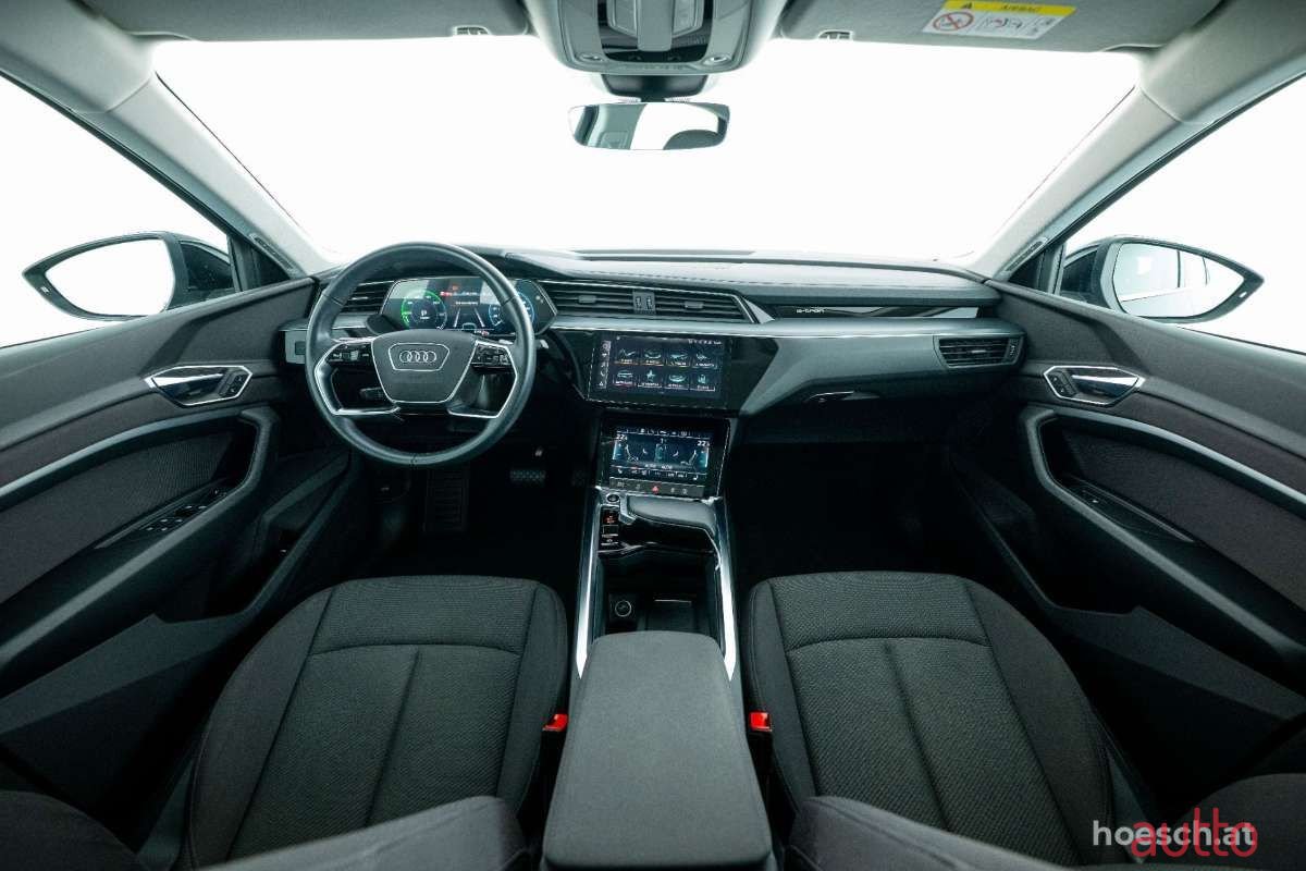 2022' Audi e-tron photo #5
