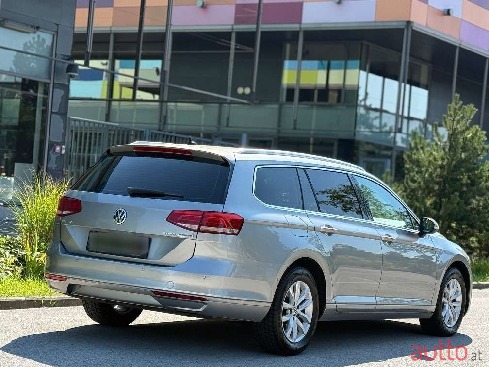 2017' Volkswagen Passat photo #4