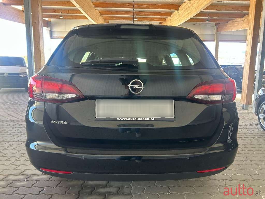 2022' Opel Astra photo #5