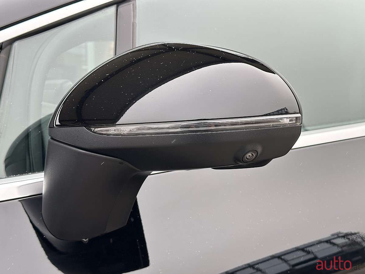 2023' Mercedes-Benz EQE photo #6