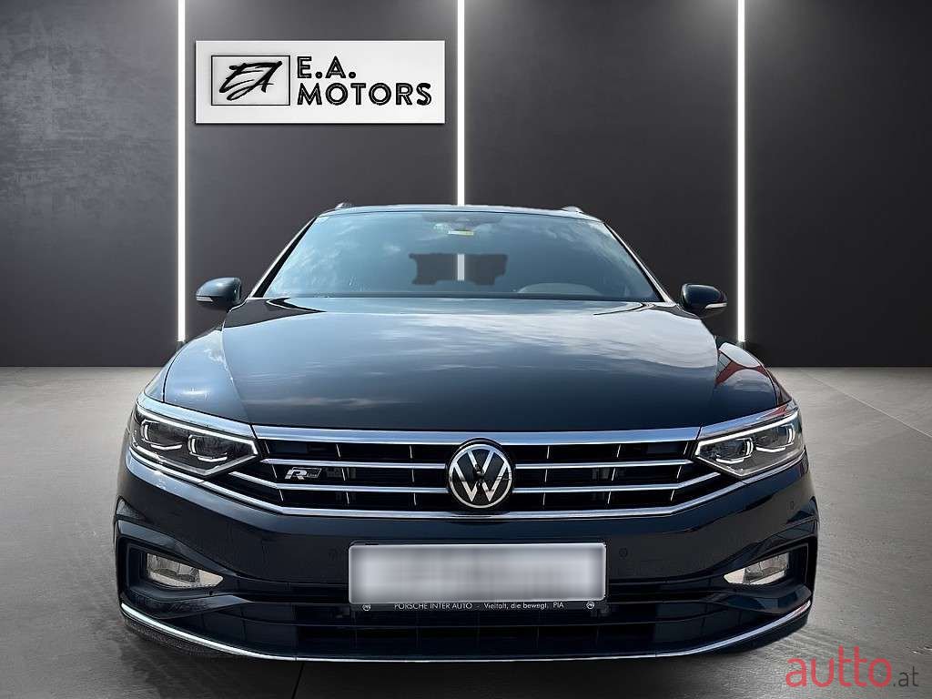 2024' Volkswagen Passat photo #2