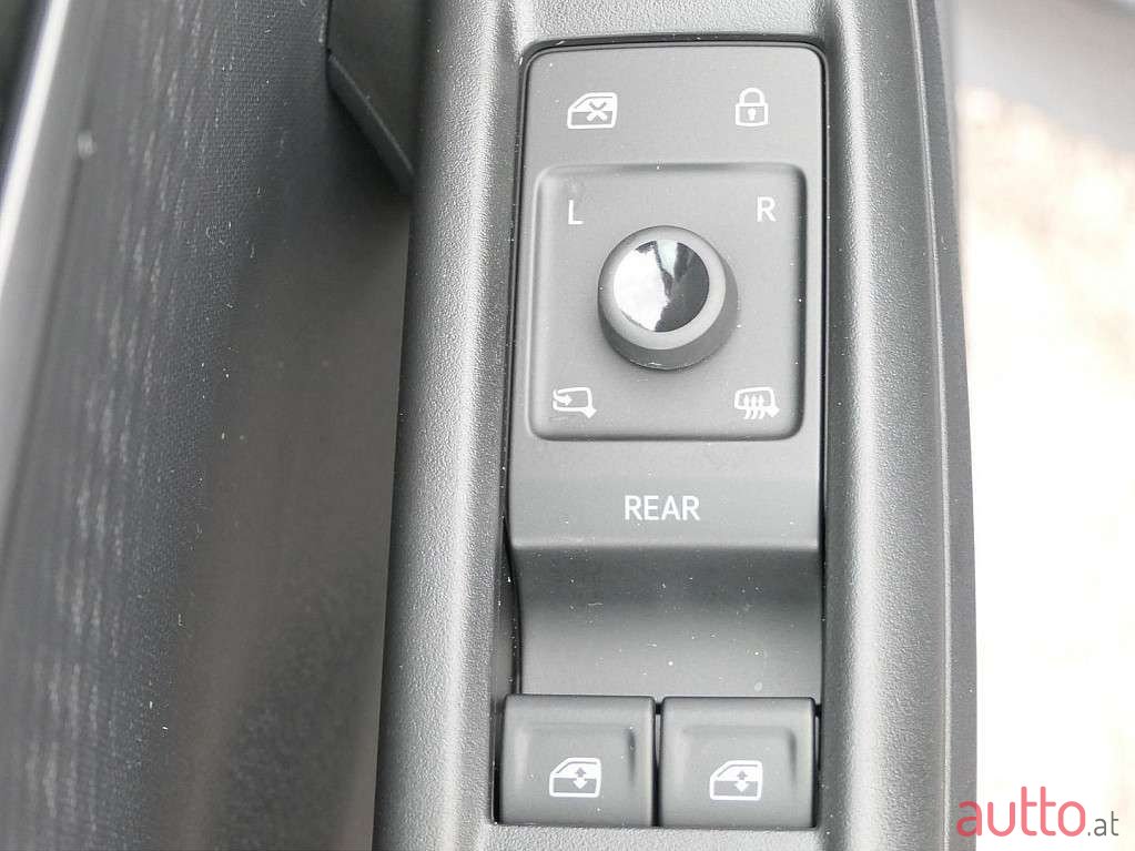 2023' Cupra Born photo #4