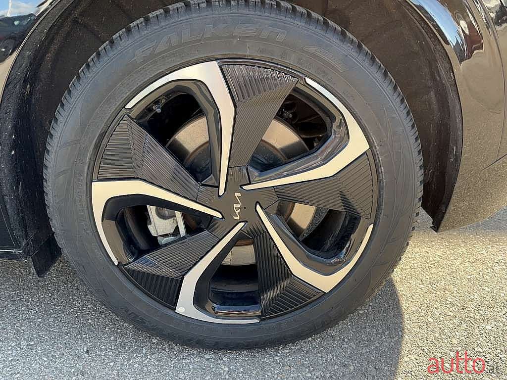 2022' Kia EV6 photo #6