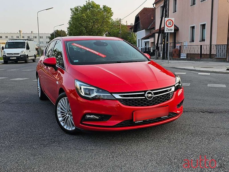 2017' Opel Astra photo #1