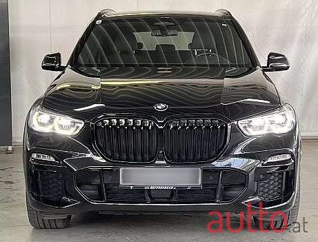 2020' BMW X5 photo #2