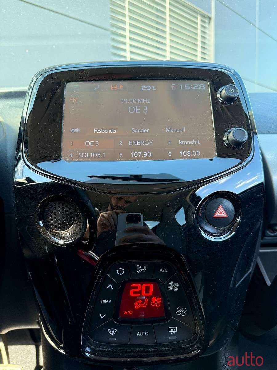 2018' Citroen C1 photo #6