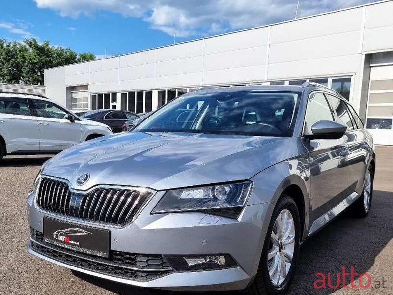 2018' Skoda Superb photo #1