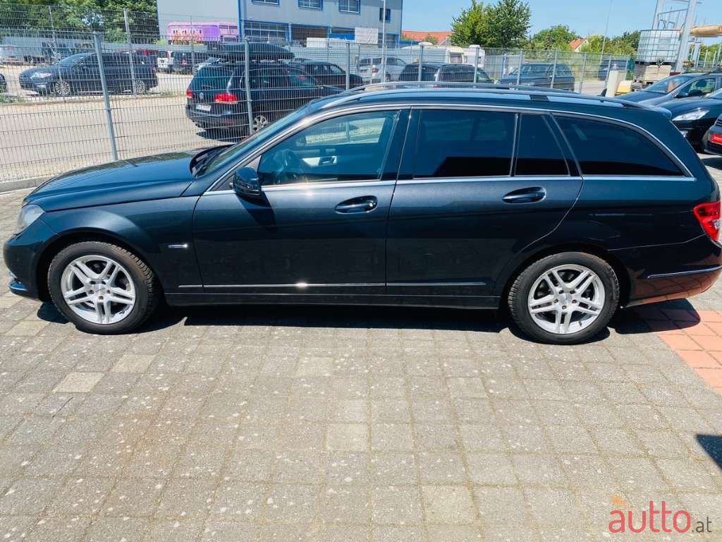 2012' Mercedes-Benz C-Klasse photo #3