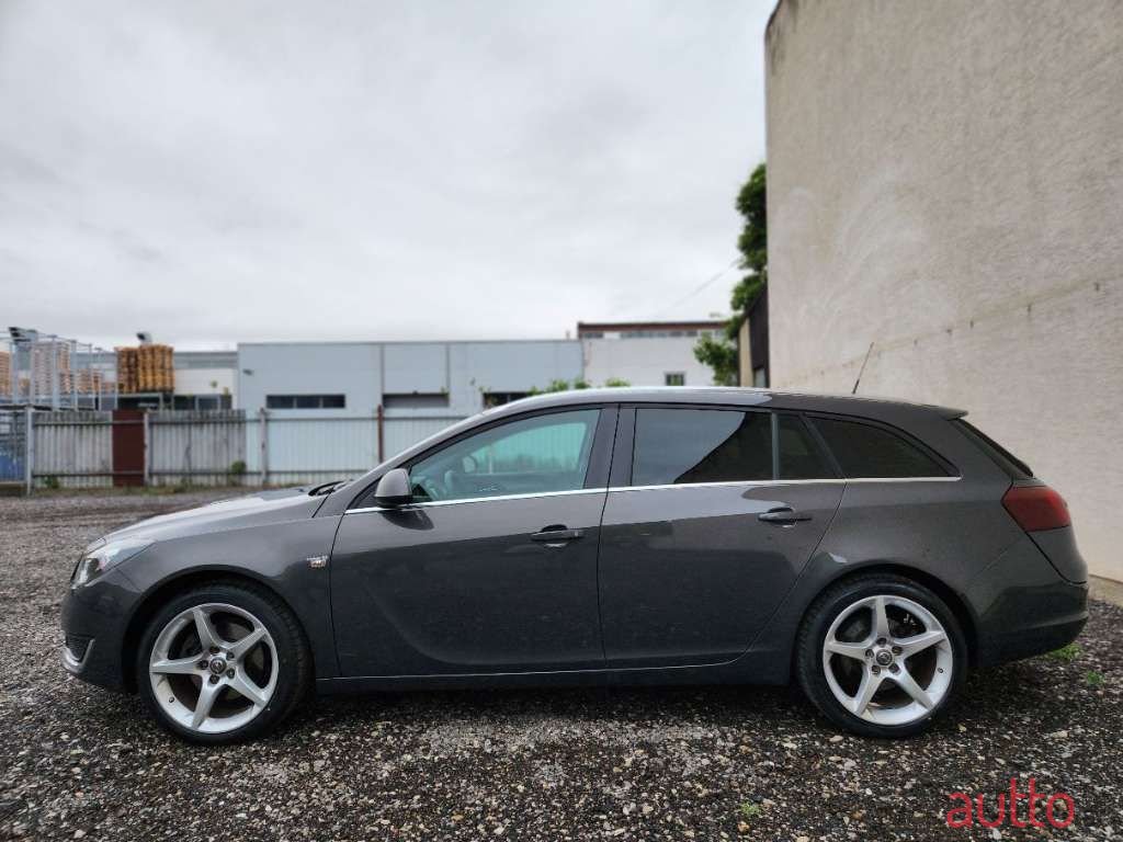 2015' Opel Insignia photo #3