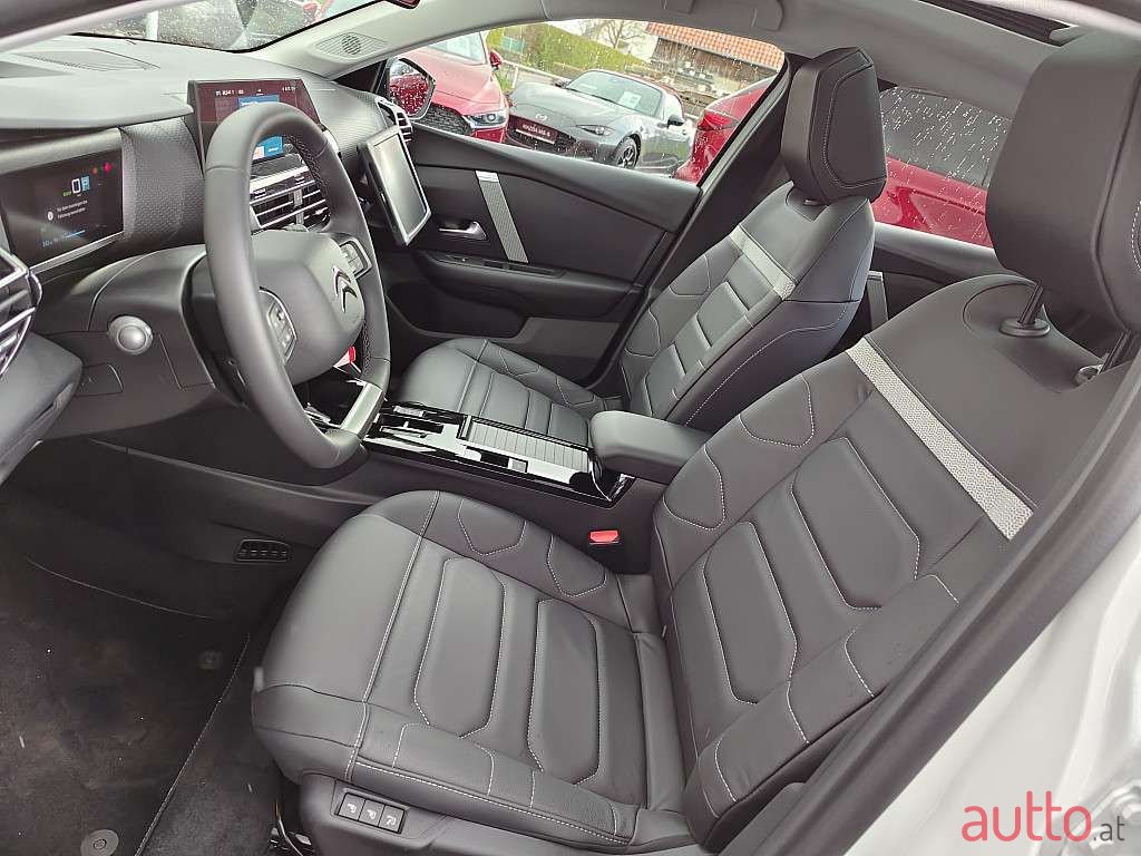 2023' Citroen C4 X photo #3