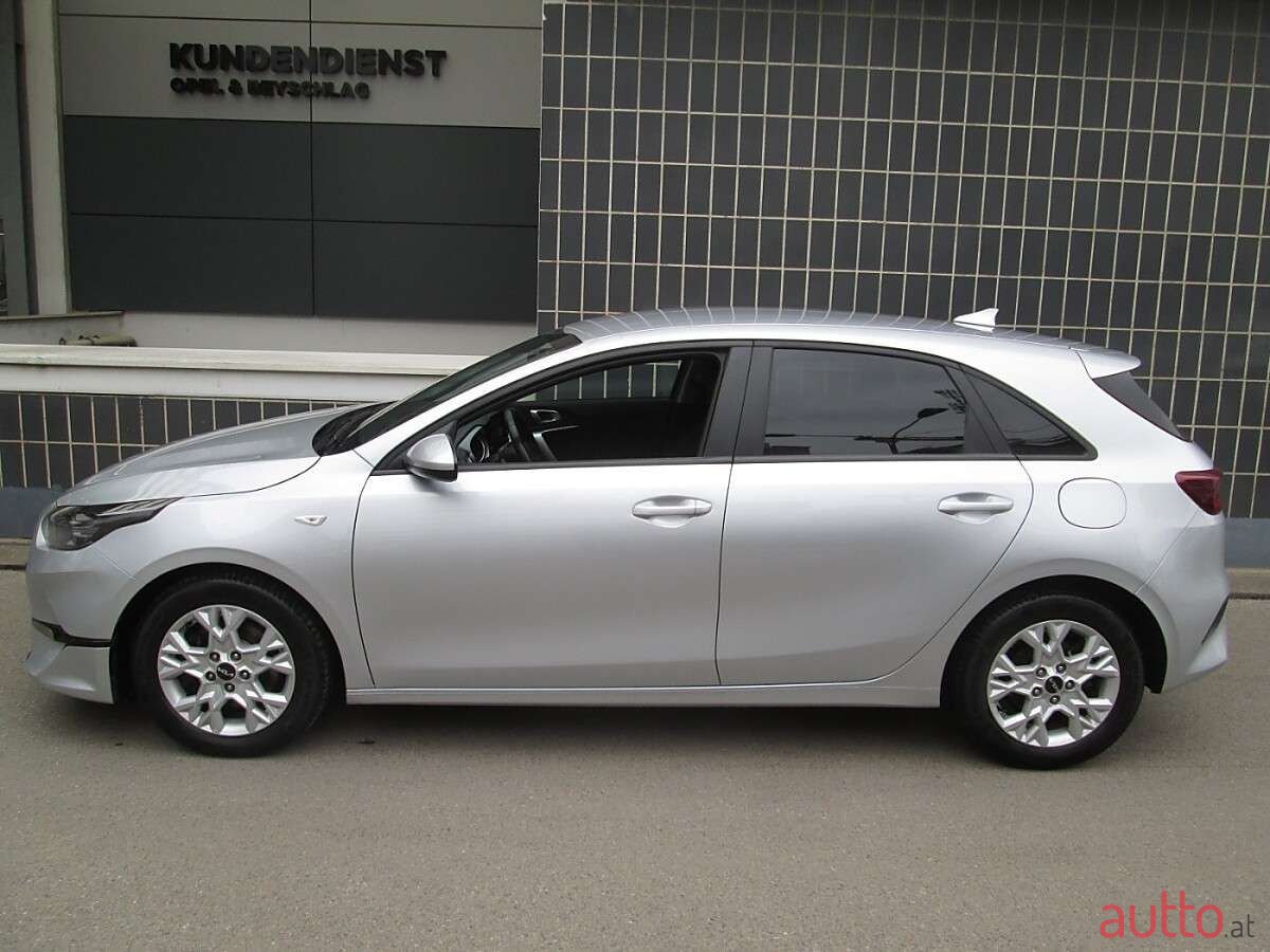 2022' Kia Ceed photo #4