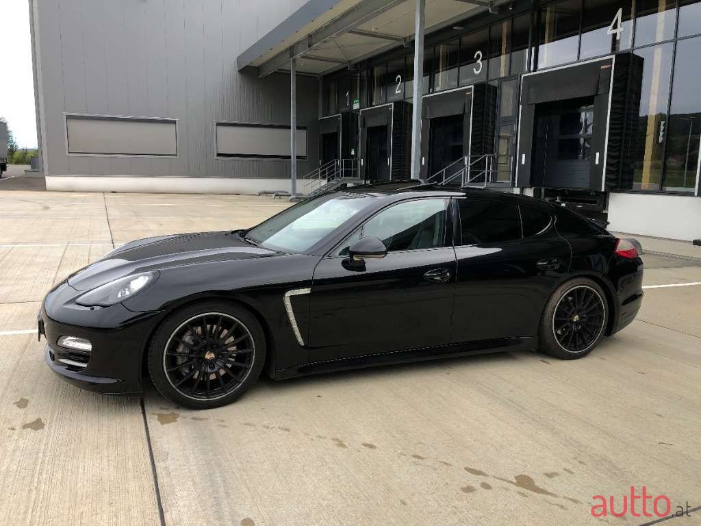 2013' Porsche Panamera photo #5