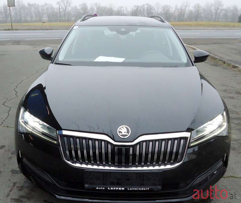 2023' Skoda Superb photo #3