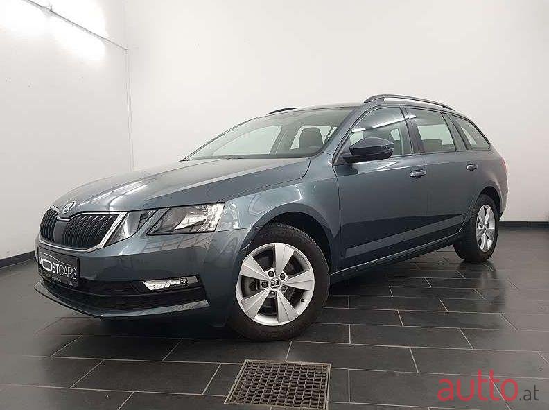 2019' Skoda Octavia photo #1