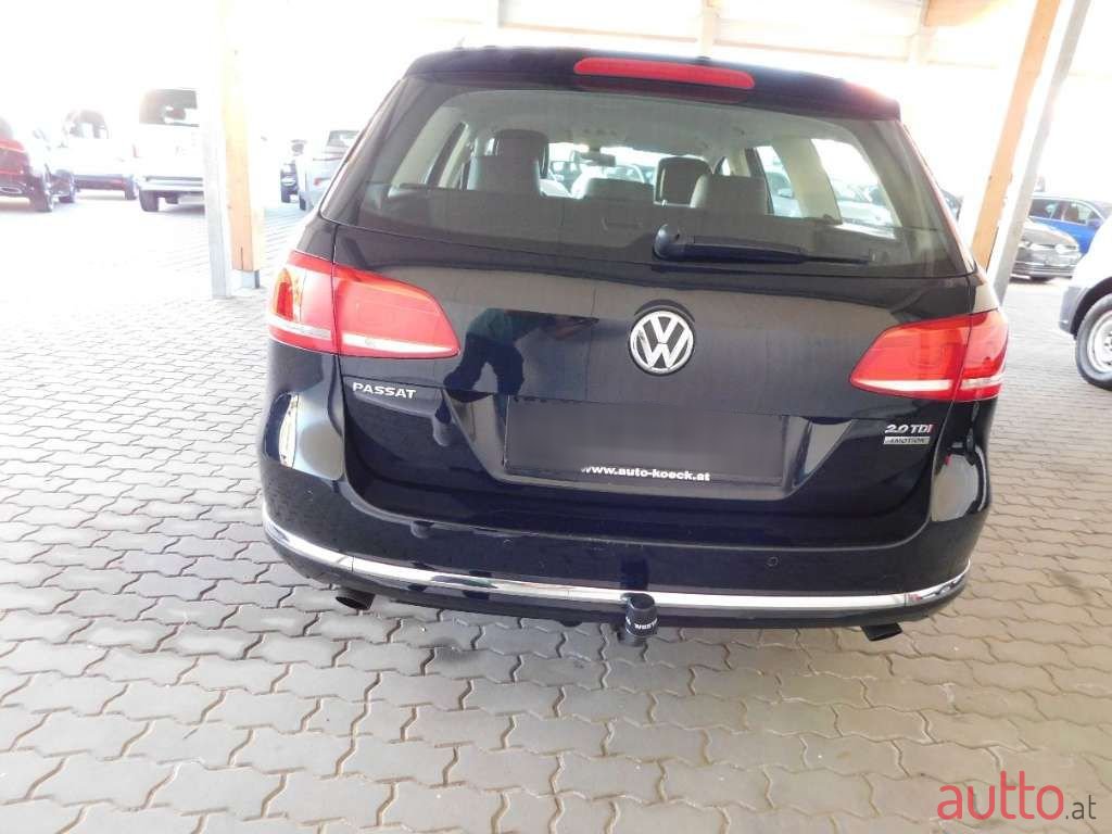 2012' Volkswagen Passat photo #5