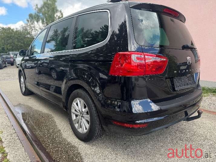 2012' SEAT Alhambra photo #4