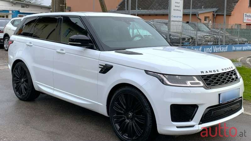 2019' Land Rover Range Rover photo #3