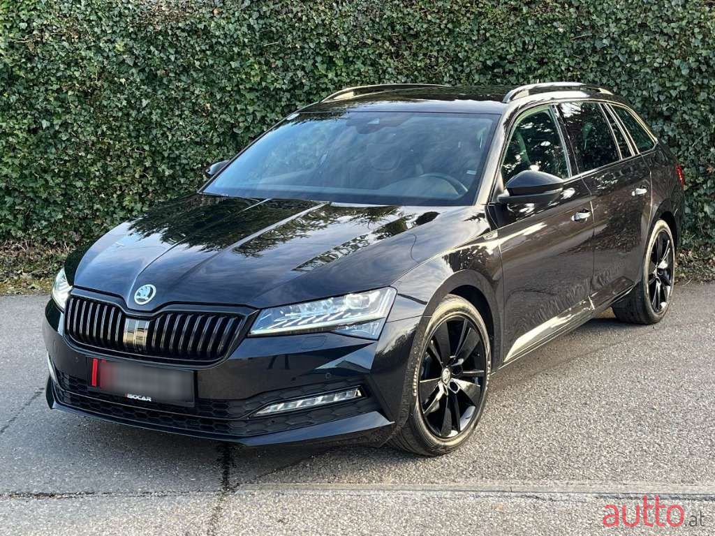 2021' Skoda Superb photo #5