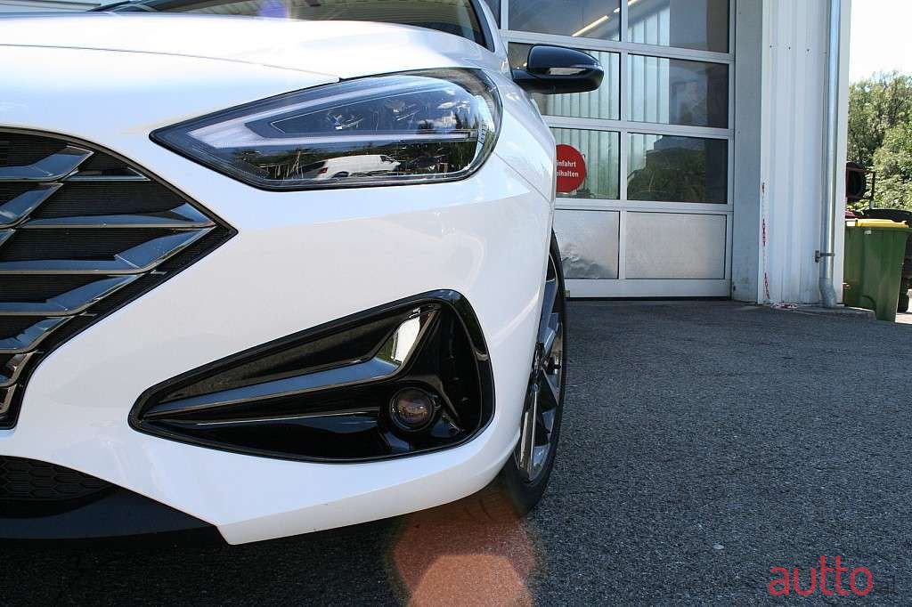 2022' Hyundai i30 photo #2