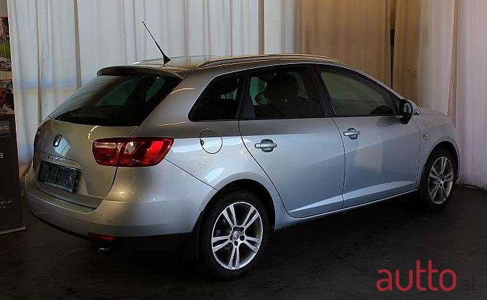 2011' SEAT Ibiza photo #1