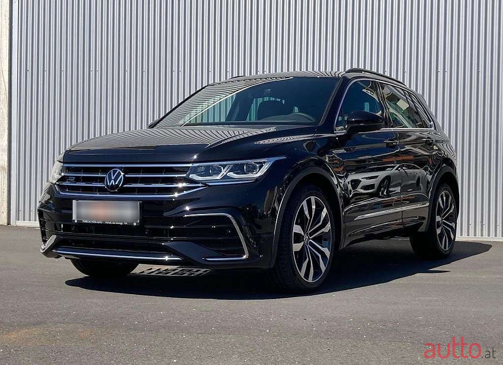 2023' Volkswagen Tiguan photo #1