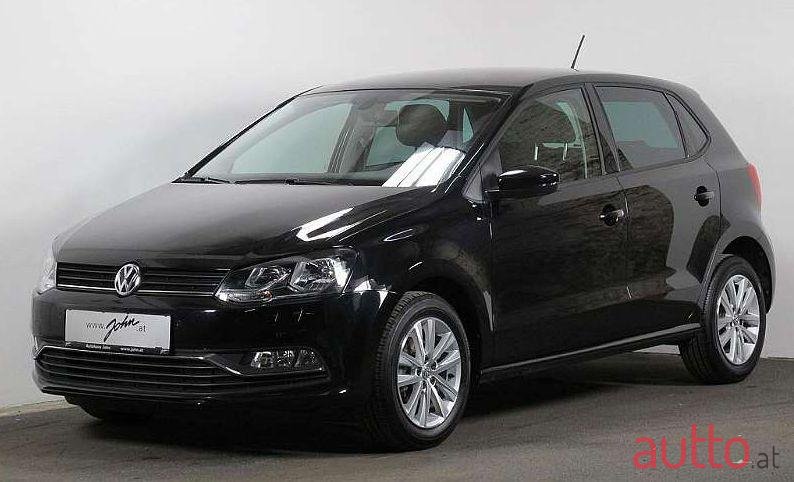 2017' Volkswagen Polo photo #3