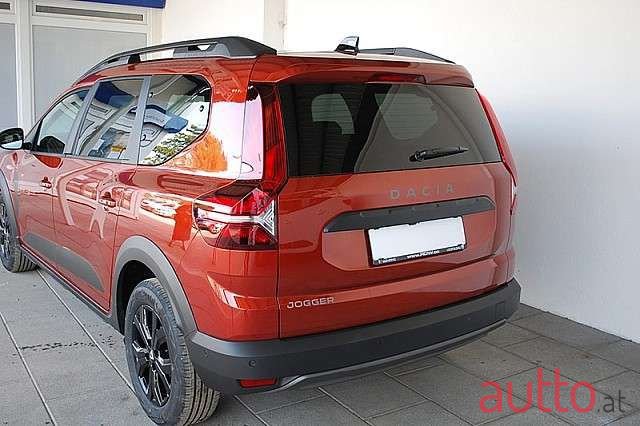 2022' Dacia Jogger photo #4