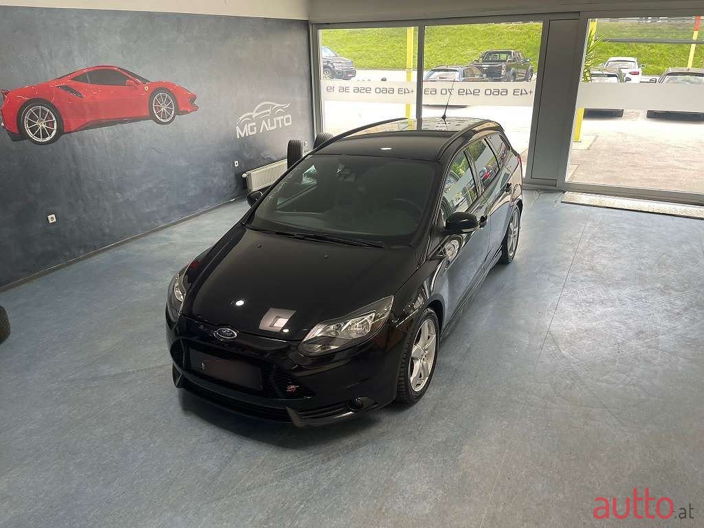 2014' Ford Focus photo #1