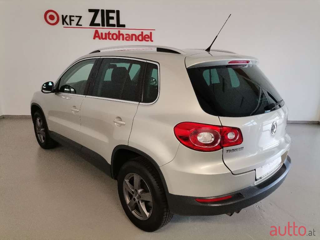 2009' Volkswagen Tiguan photo #4