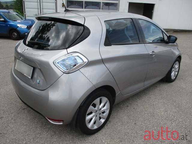 2015' Renault Zoe photo #2