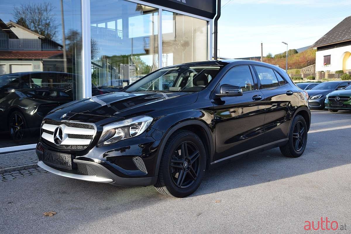 2016' Mercedes-Benz Gla-Klasse photo #2