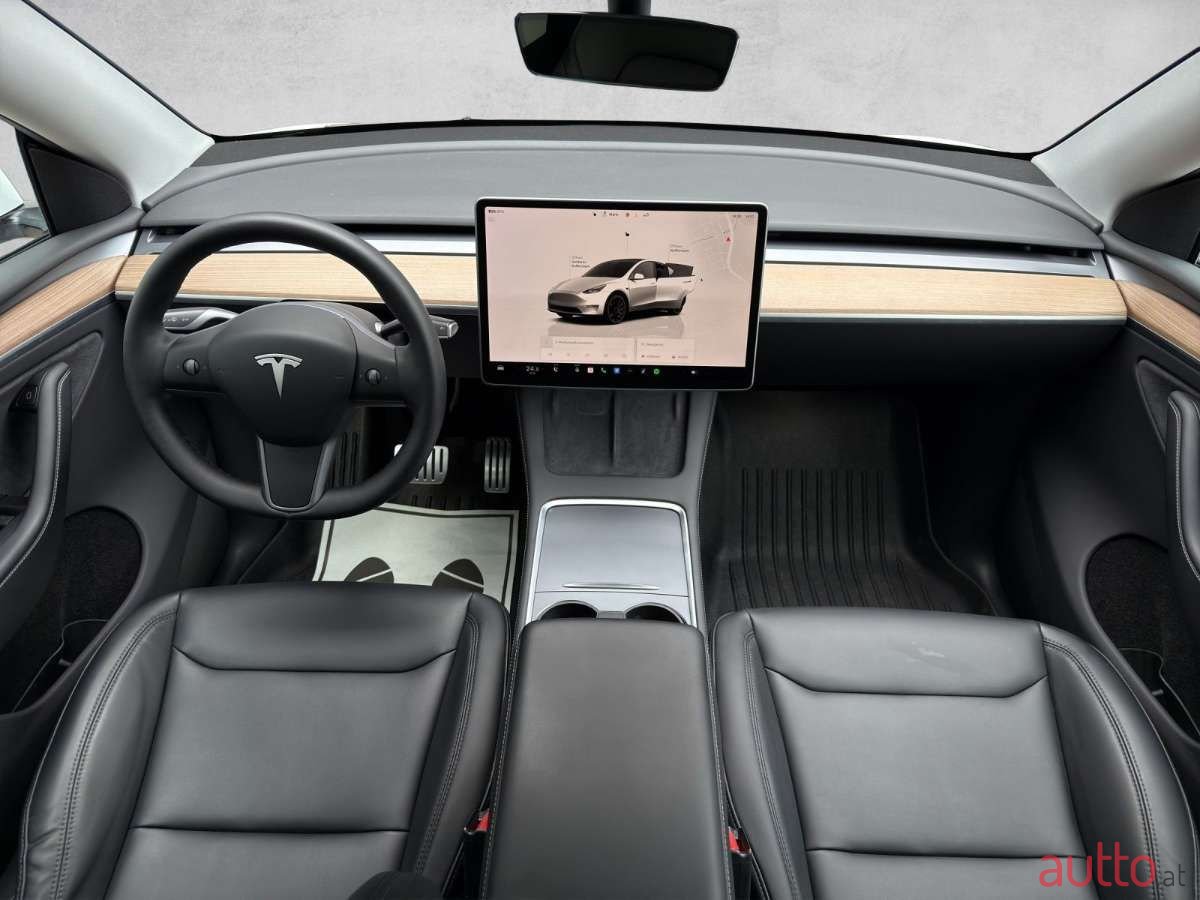 2022' Tesla Model Y photo #3