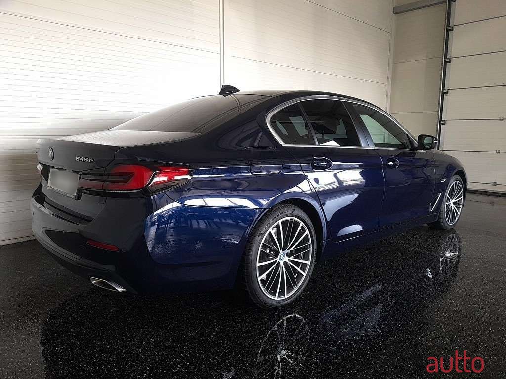 2022' BMW 5Er-Reihe photo #1
